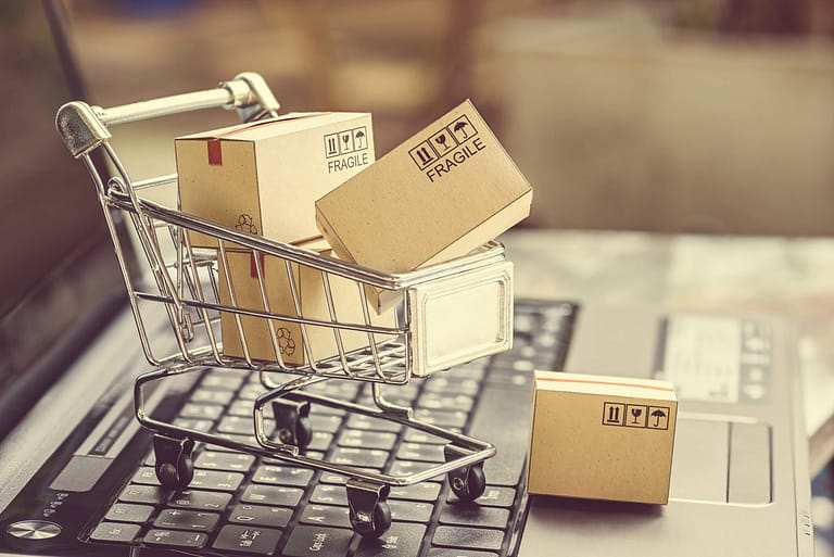 Klauzule Niedozwolone w Regulaminie Sklepu Internetowego: Jak Unikać Pułapek Prawnych w E-commerce?